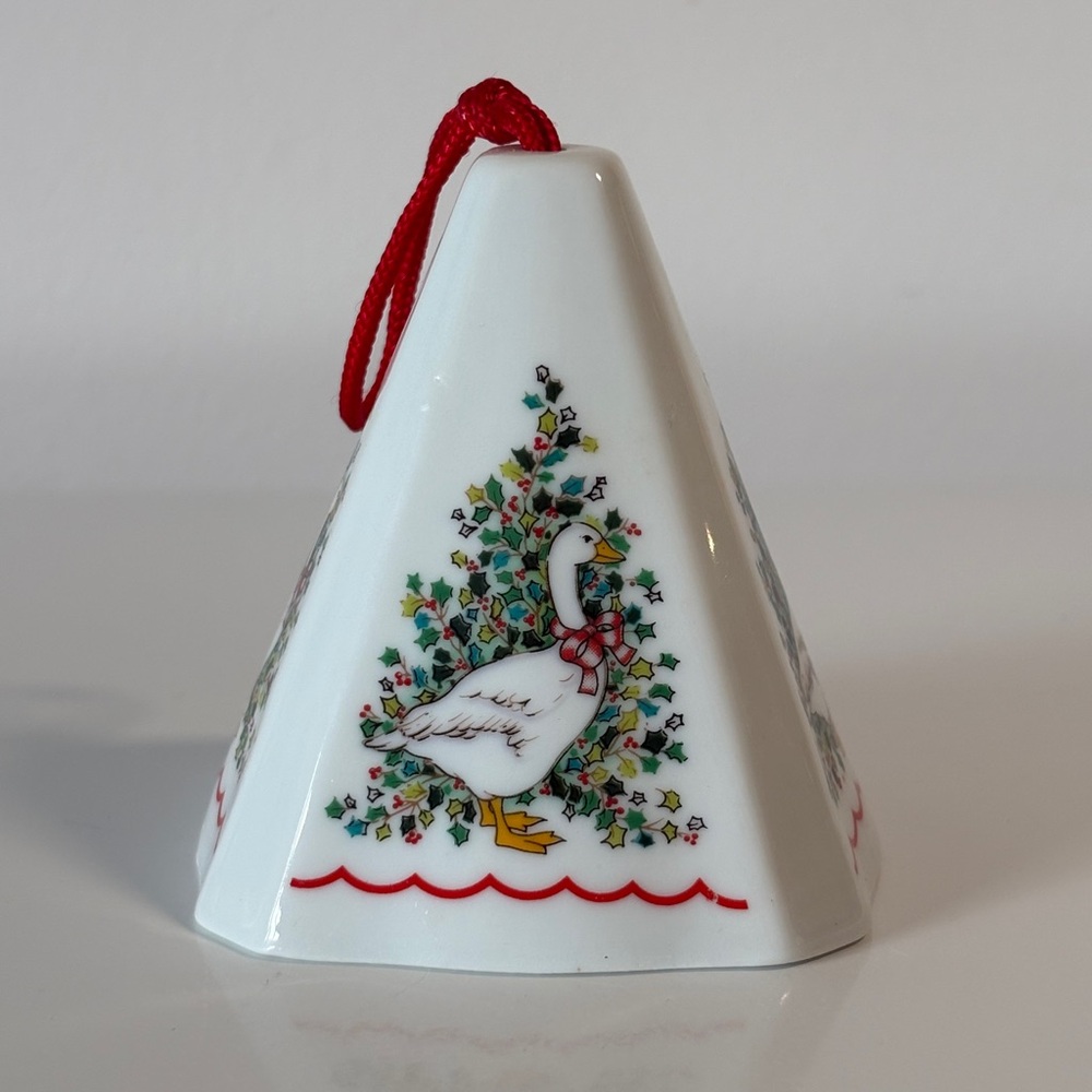 Vintage Jasco Porcelain Goose Christmas Ornament Festive Fragrant Pomander
